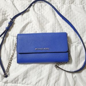 Michael Kors Crossbody wallet